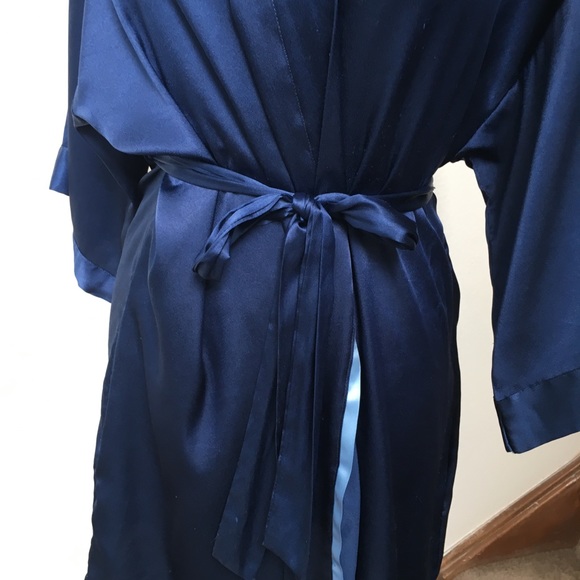 Victoria’s Secret Navy Blue Satin Robe W/ Pockets - Picture 5 of 8